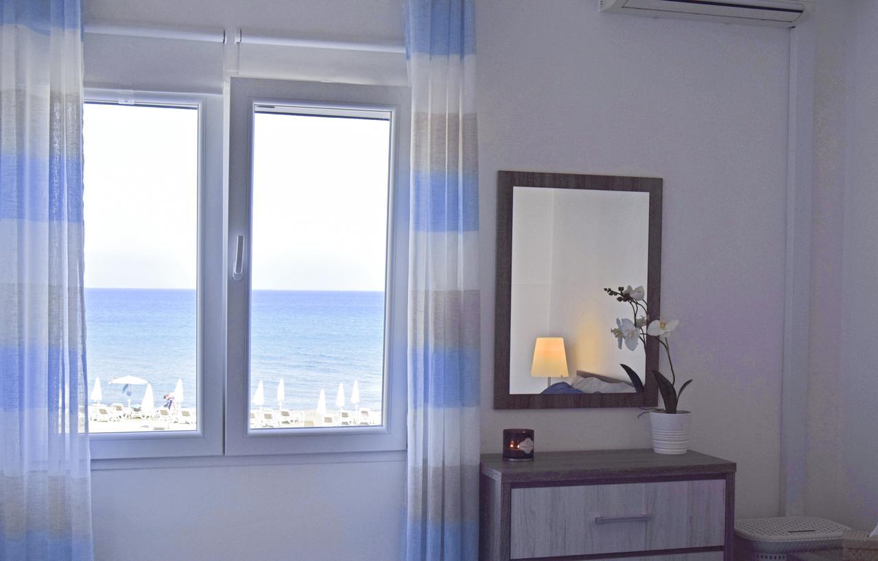 Mackenzie Beach Zen-Apartment Larnaca Buitenkant foto